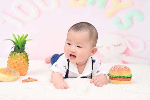 汉中宝宝脸上有红疙瘩 汉中宝宝脸上有红疙瘩